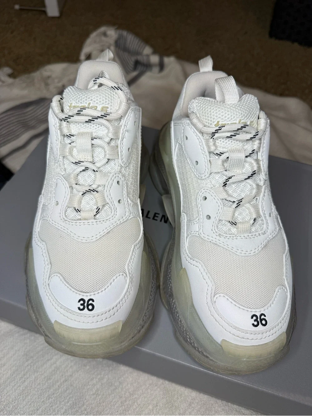 Balenciaga triple s clear sole
